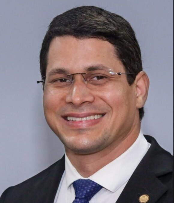 Pastor Junior Tercio - foto oficial